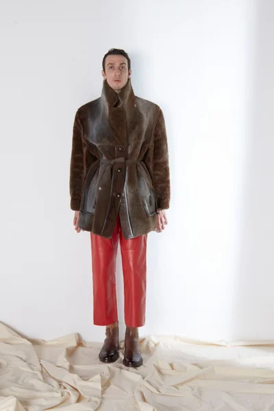 Look 12